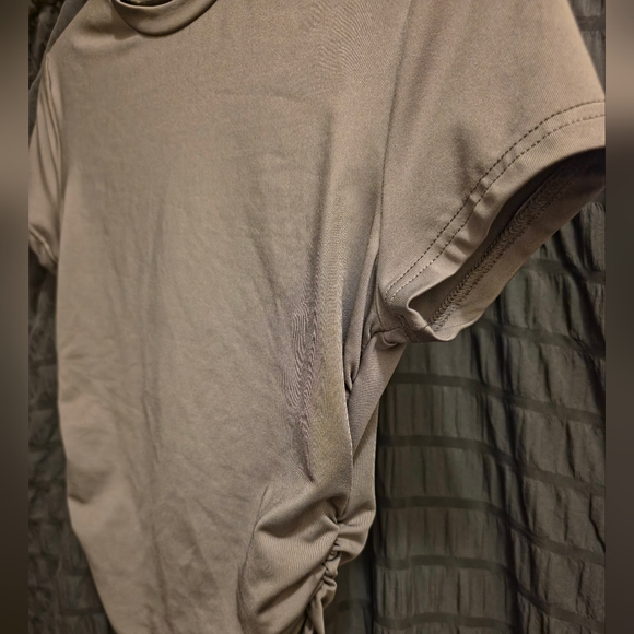 SHEIN Taupe Short Sleeve Top - Picture 2 of 4